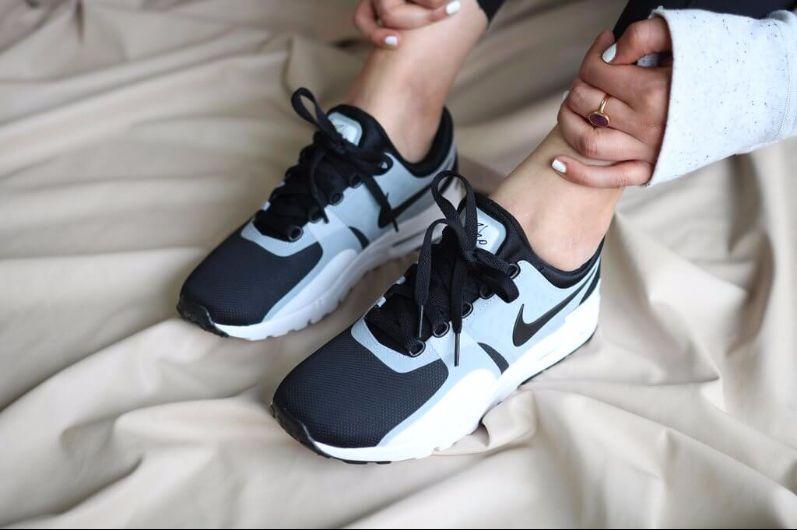 W NIKE AIR MAX ZERO