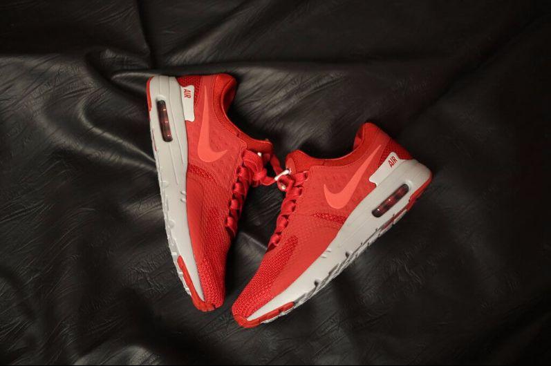 NIKE AIR MAX ZERO PREMIUM