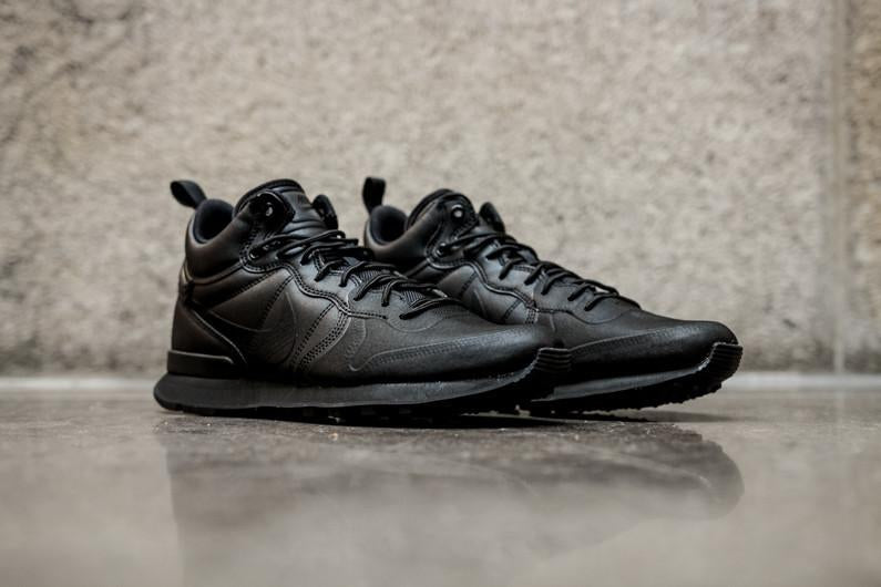 INTERNATIONALIST UTILITY
