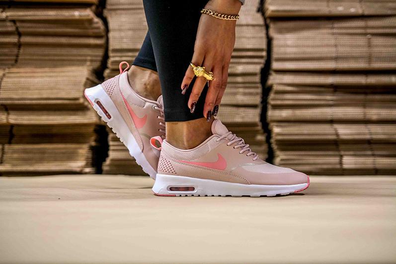 WMNS NIKE AIR MAX THEA