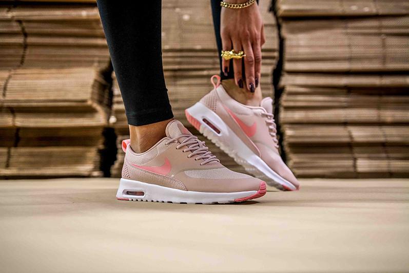 WMNS NIKE AIR MAX THEA