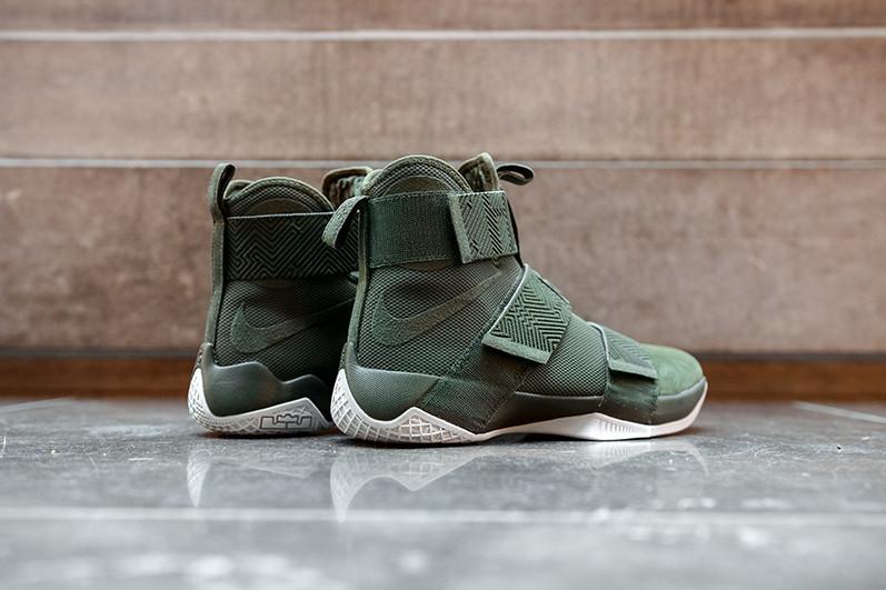 LEBRON SOLDIER 10 SFG LUX