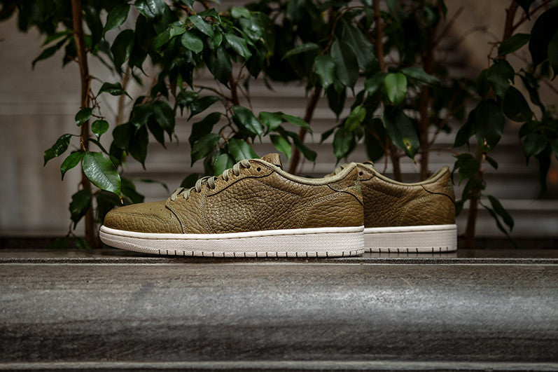 AIR JORDAN 1 RETRO LOW
