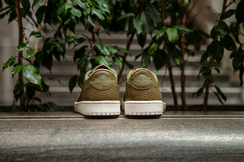 AIR JORDAN 1 RETRO LOW