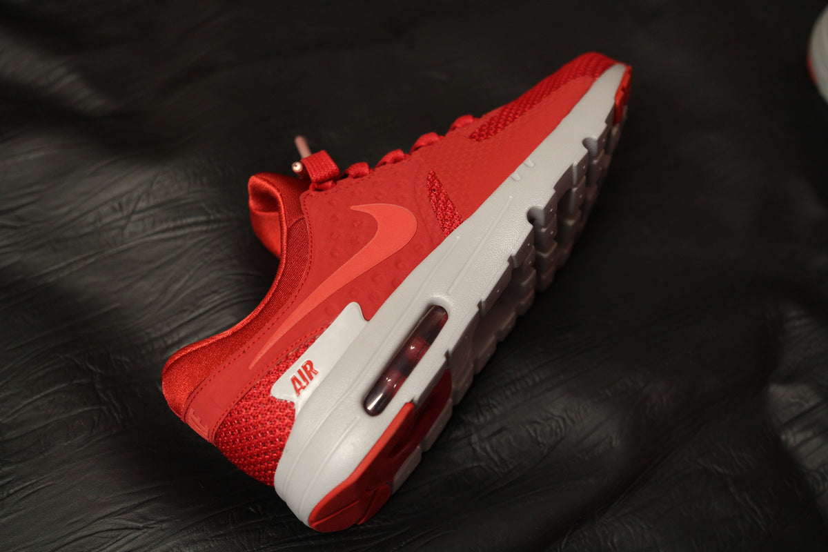 NIKE AIR MAX ZERO PREMIUM