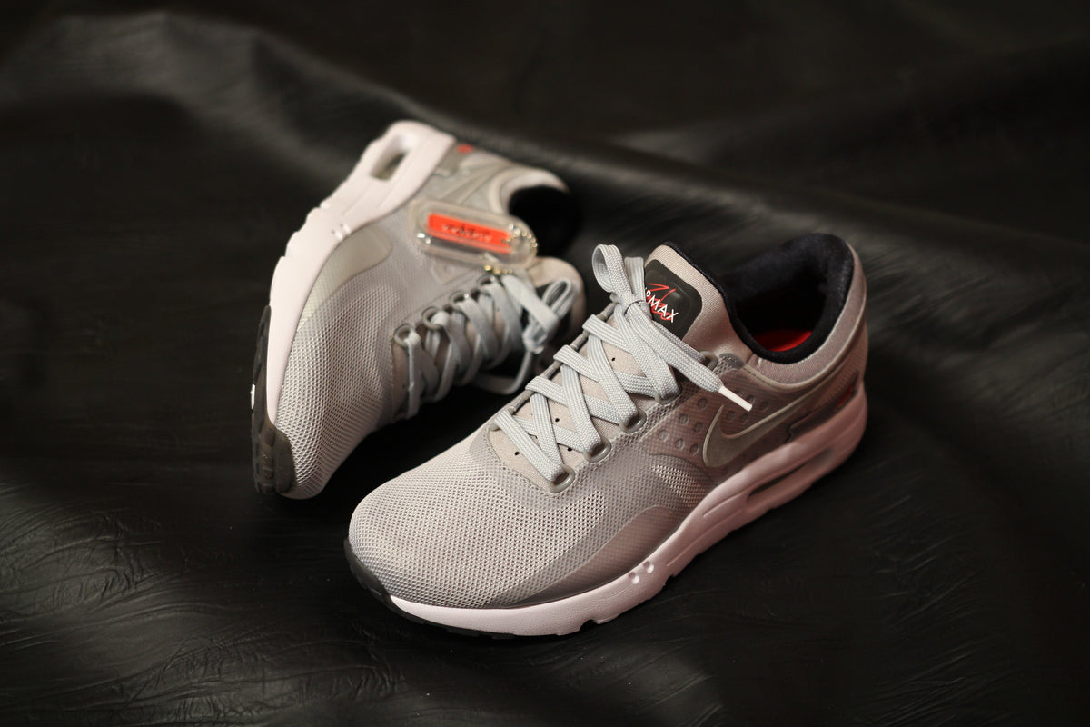 NIKE AIR MAX ZERO