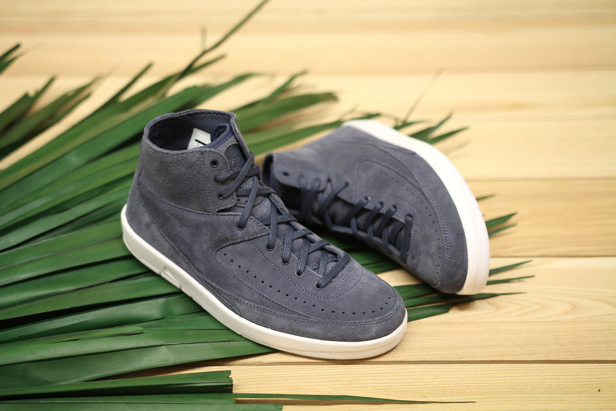 Air Jordan 2 Retro Decon