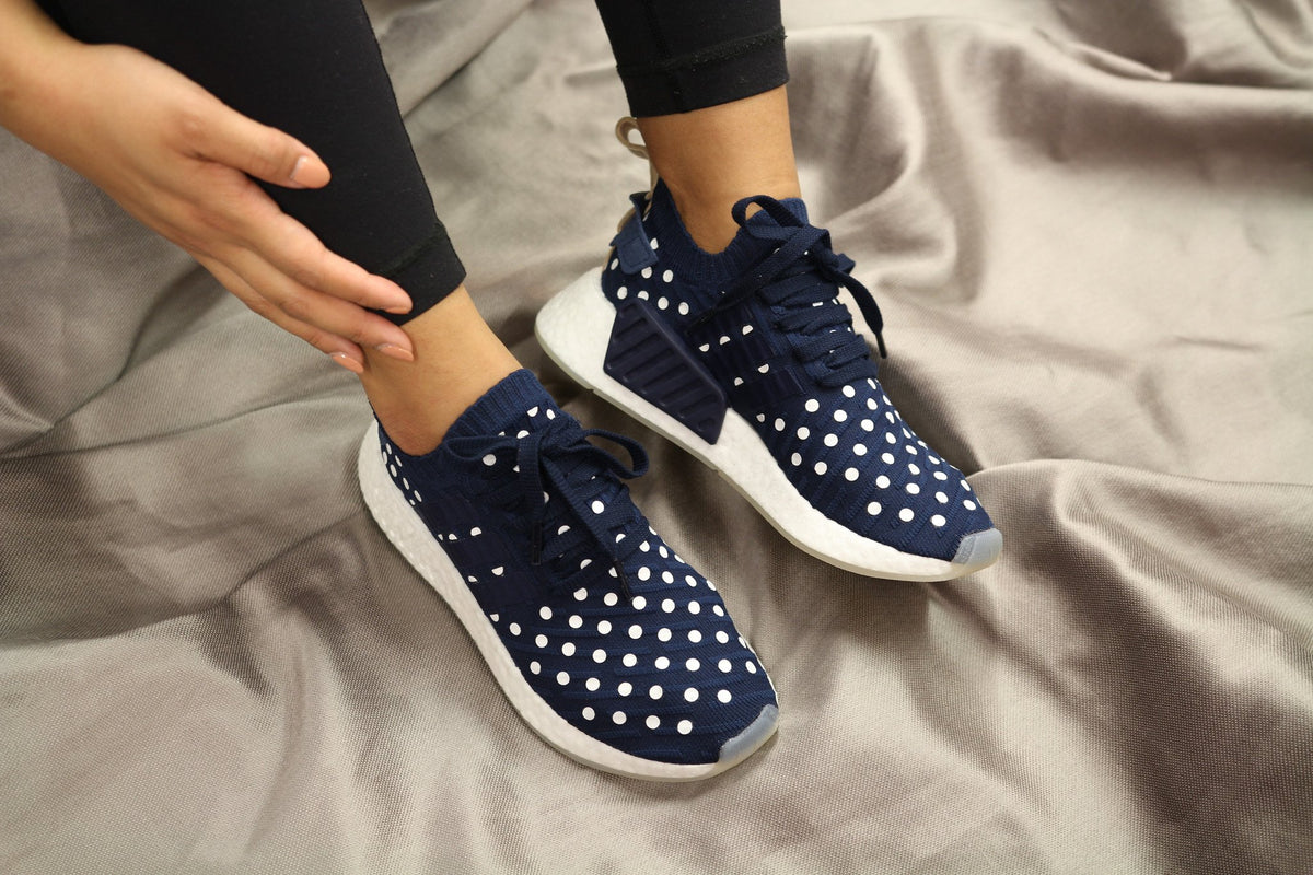 NMD_R2 W