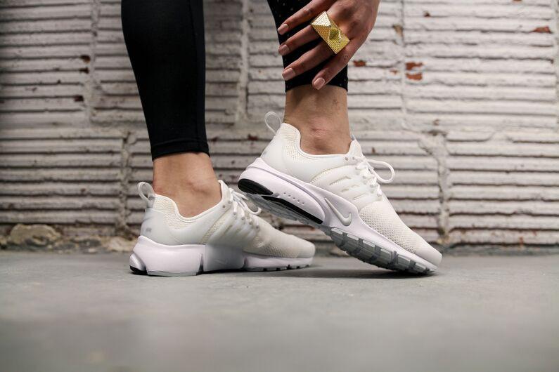 WMNS NIKE AIR PRESTO